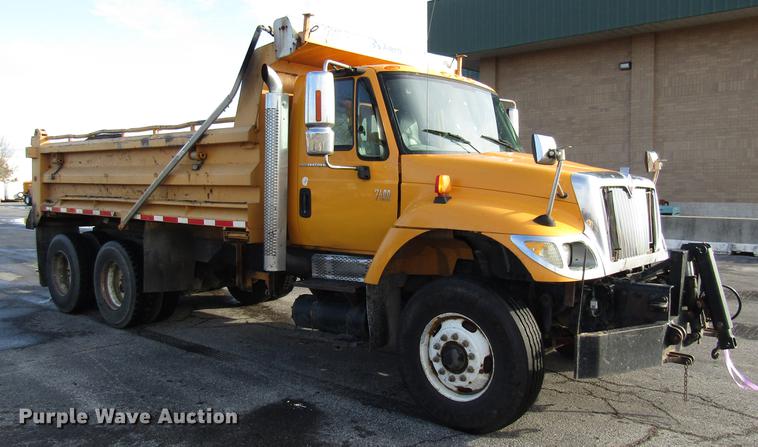 image for item DE5921 2006 International 7400 dump truck