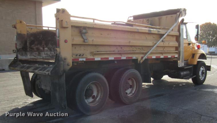 image for item DE5921 2006 International 7400 dump truck