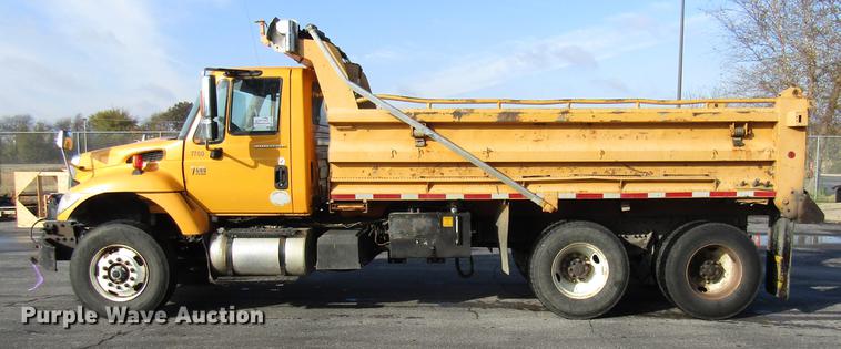 image for item DE5921 2006 International 7400 dump truck