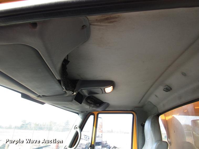 image for item DE5921 2006 International 7400 dump truck