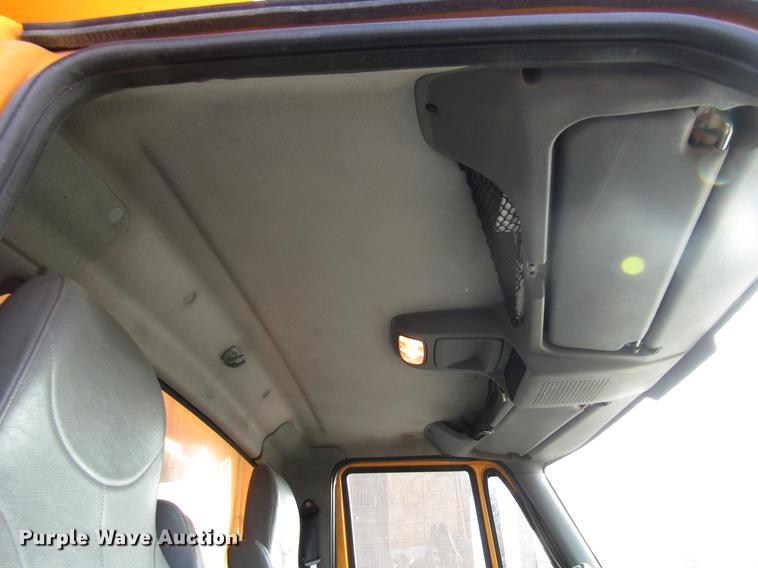 image for item DE5921 2006 International 7400 dump truck