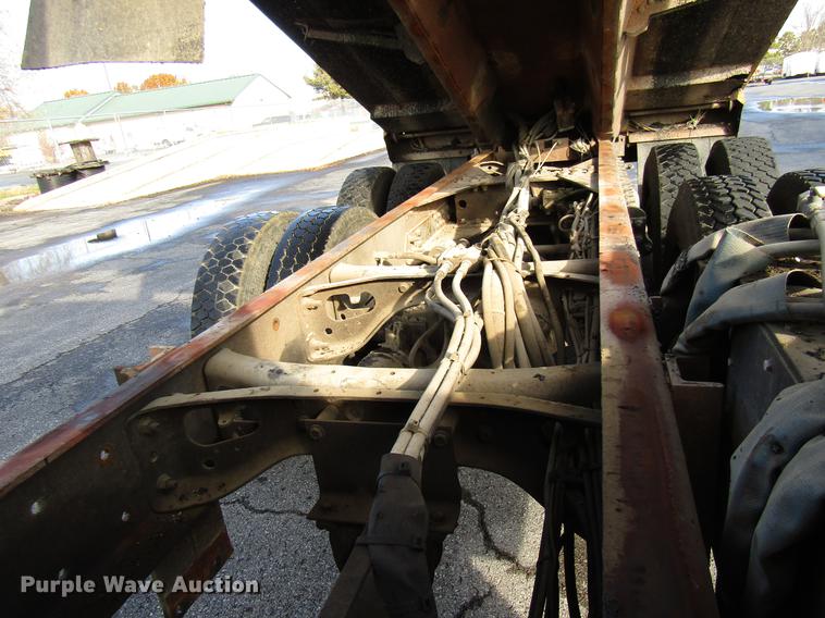 image for item DE5921 2006 International 7400 dump truck