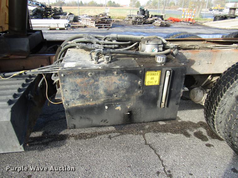 image for item DE5921 2006 International 7400 dump truck