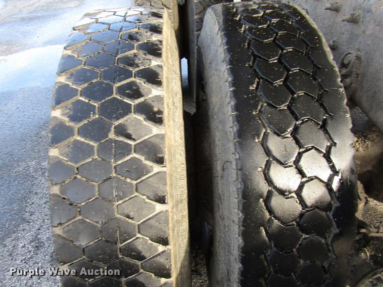 image for item DE5921 2006 International 7400 dump truck