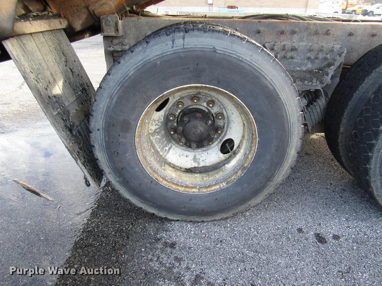 image for item DE5921 2006 International 7400 dump truck