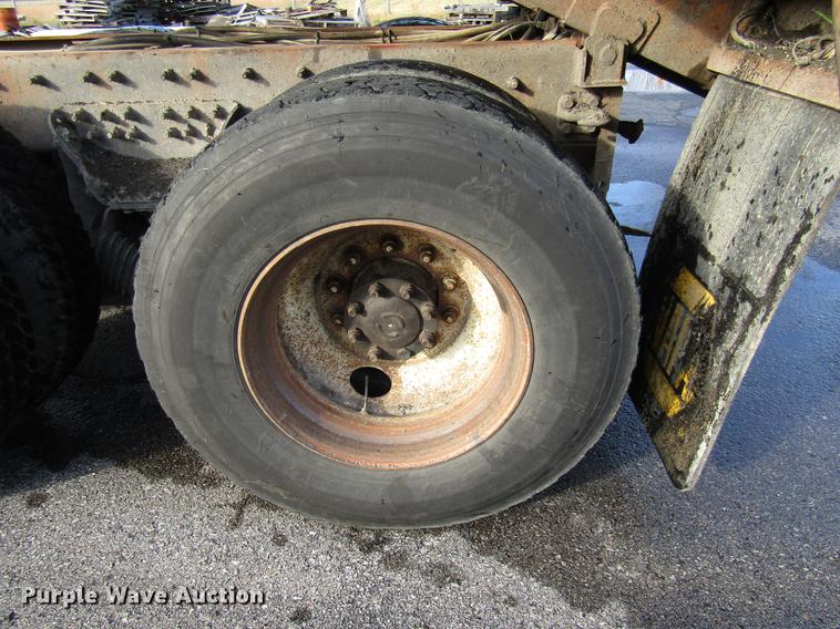 image for item DE5921 2006 International 7400 dump truck