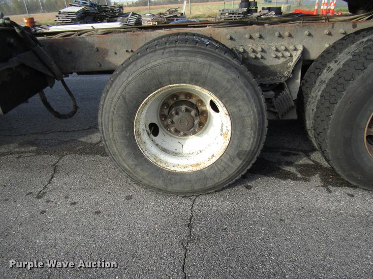 image for item DE5921 2006 International 7400 dump truck