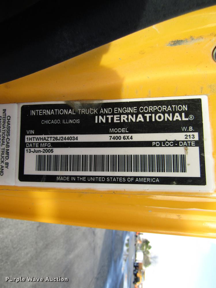 image for item DE5921 2006 International 7400 dump truck