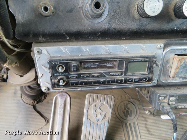 image for item DE6545 1974 Kenworth semi truck