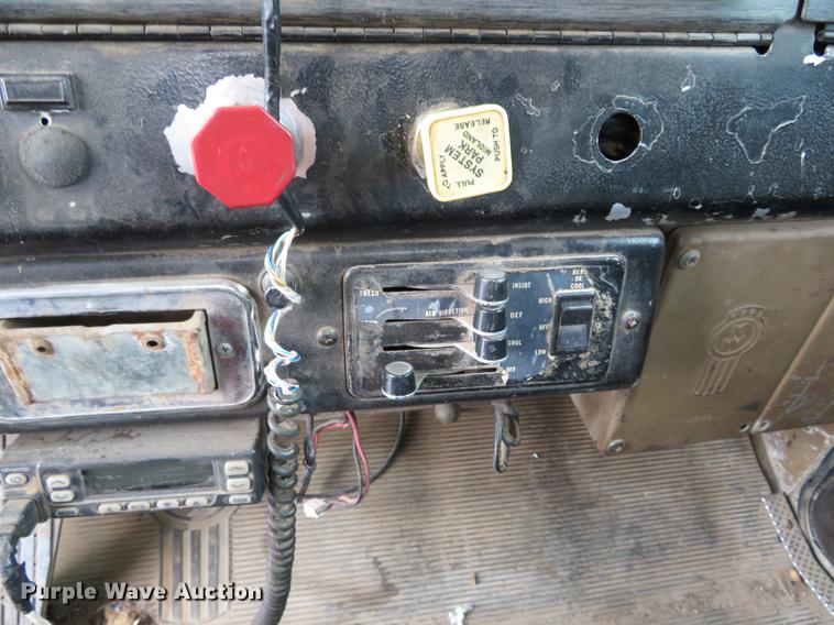 image for item DE6545 1974 Kenworth semi truck