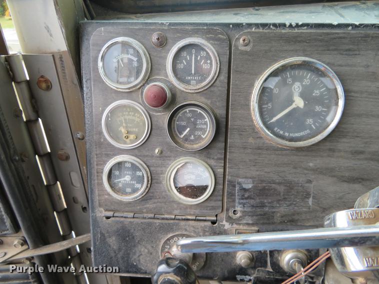 image for item DE6545 1974 Kenworth semi truck