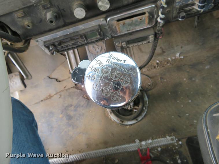 image for item DE6545 1974 Kenworth semi truck