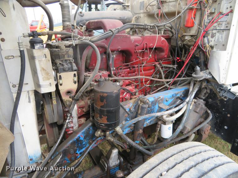 image for item DE6545 1974 Kenworth semi truck