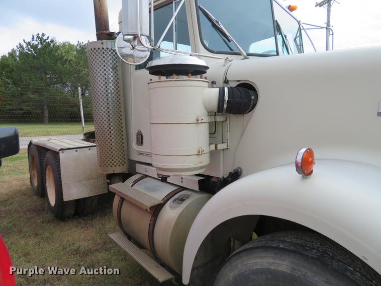 image for item DE6545 1974 Kenworth semi truck