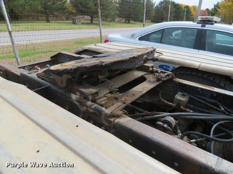 image for item DE6545 1974 Kenworth semi truck