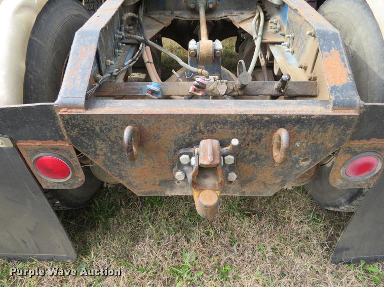 image for item DE6545 1974 Kenworth semi truck