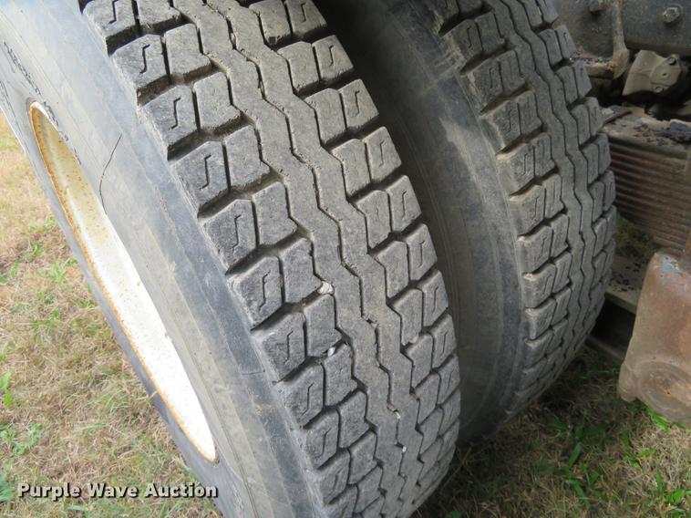 image for item DE6545 1974 Kenworth semi truck