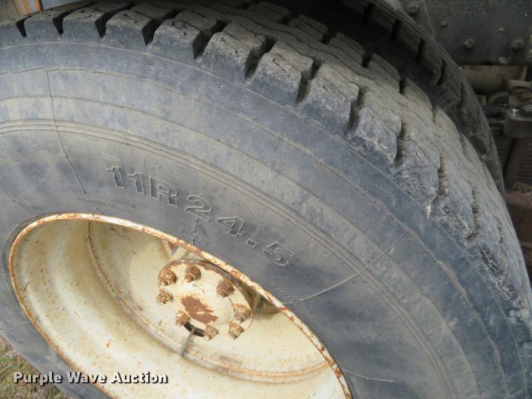 image for item DE6545 1974 Kenworth semi truck