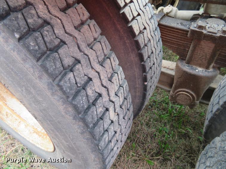 image for item DE6545 1974 Kenworth semi truck