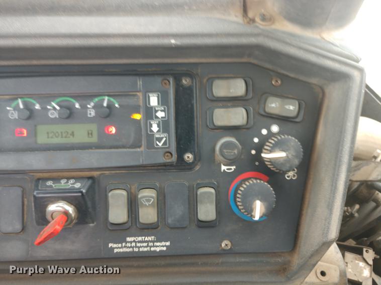 image for item DE6547 2005 John Deere 410G backhoe