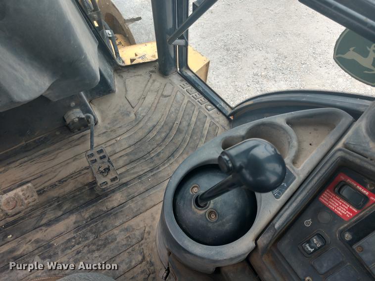 image for item DE6547 2005 John Deere 410G backhoe