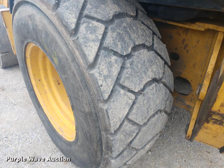 image for item DE6547 2005 John Deere 410G backhoe