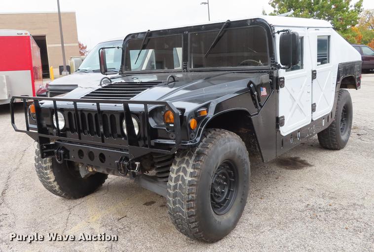 image for item DN9201 1989 Am General M998 H1 Hummer humvee