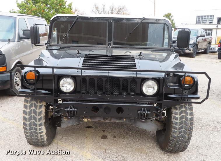 image for item DN9201 1989 Am General M998 H1 Hummer humvee