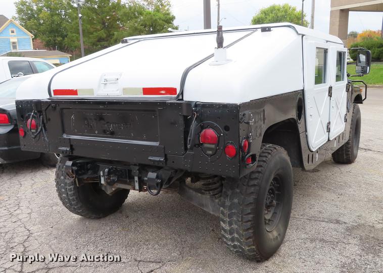 image for item DN9201 1989 Am General M998 H1 Hummer humvee