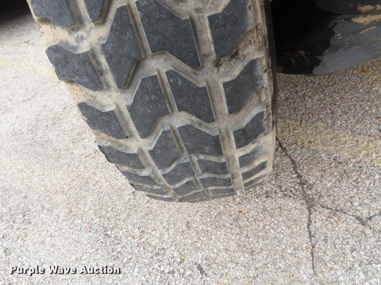 image for item DN9201 1989 Am General M998 H1 Hummer humvee