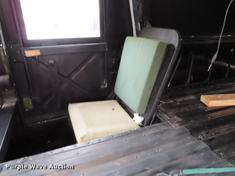 image for item DN9201 1989 Am General M998 H1 Hummer humvee