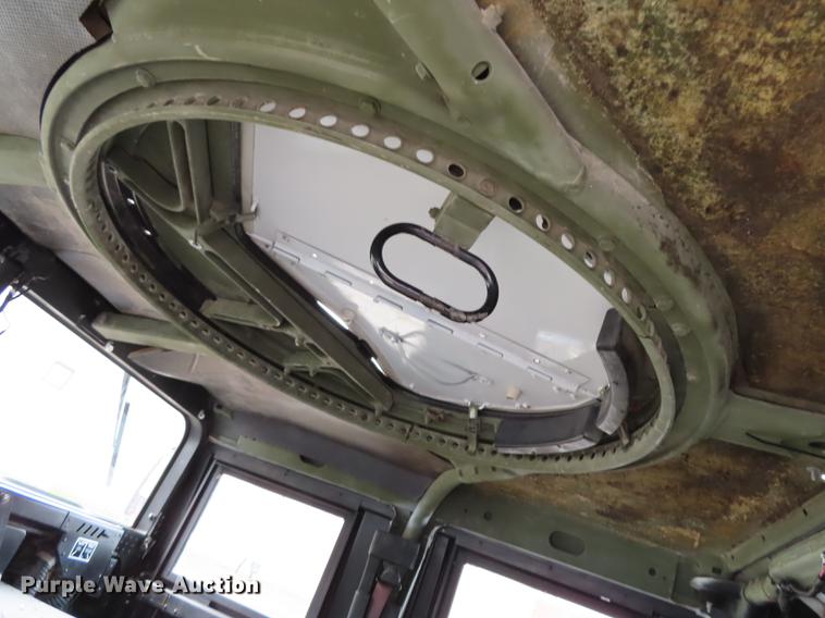 image for item DN9201 1989 Am General M998 H1 Hummer humvee