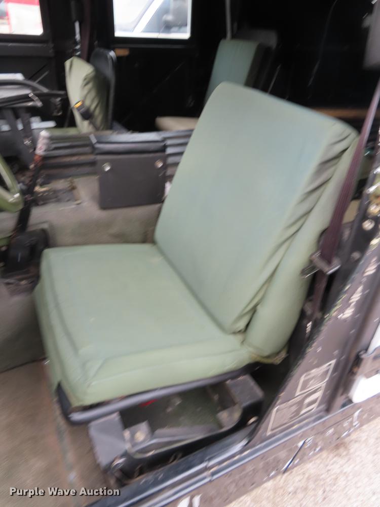 image for item DN9201 1989 Am General M998 H1 Hummer humvee