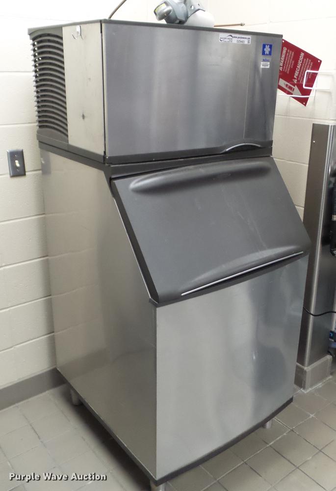Manitowoc SY0304A ice maker in Pleasant Hill, IA Item DZ9483 sold
