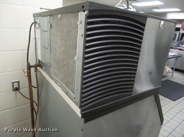 image for item DZ9483 Manitowoc SY0304A ice maker