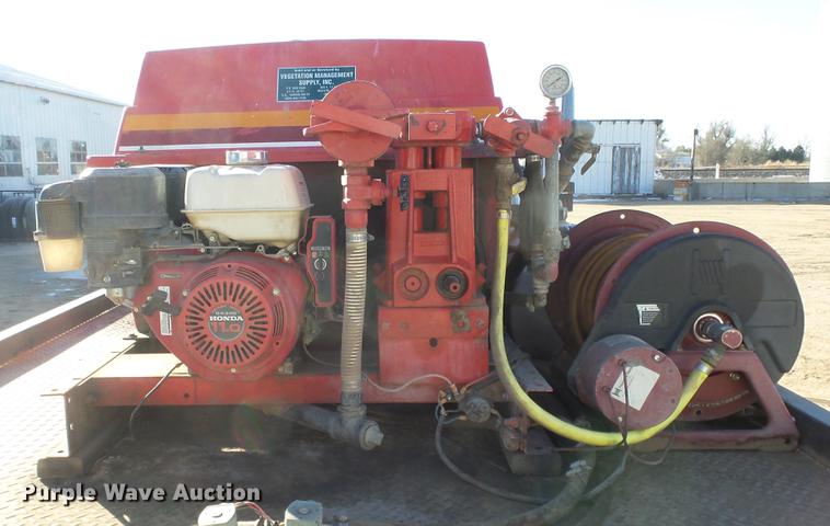 image for item ES9262 2004 John Bean sprayer