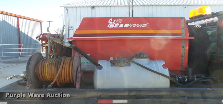 image for item ES9262 2004 John Bean sprayer