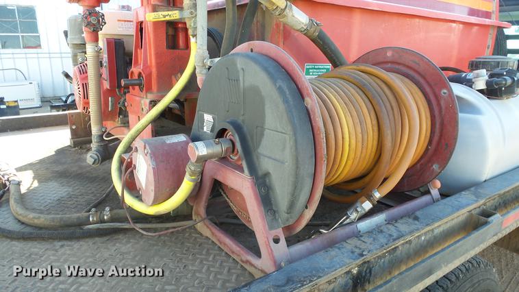 image for item ES9262 2004 John Bean sprayer