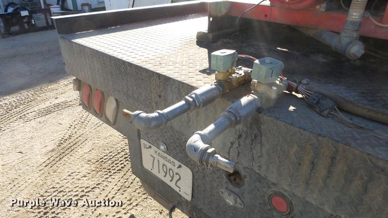 image for item ES9262 2004 John Bean sprayer