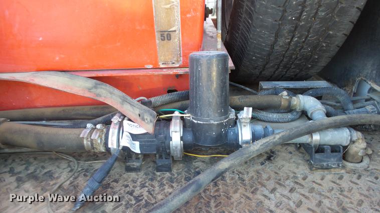 image for item ES9262 2004 John Bean sprayer