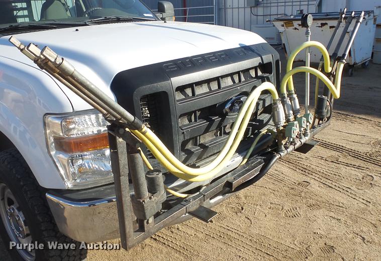 image for item ES9262 2004 John Bean sprayer