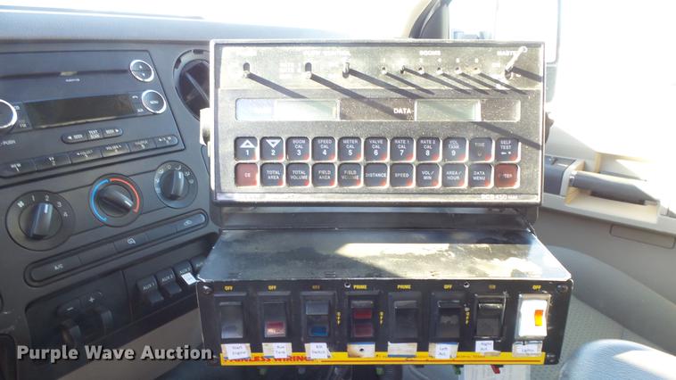 image for item ES9262 2004 John Bean sprayer