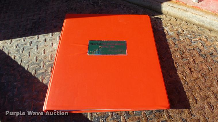 image for item ES9262 2004 John Bean sprayer