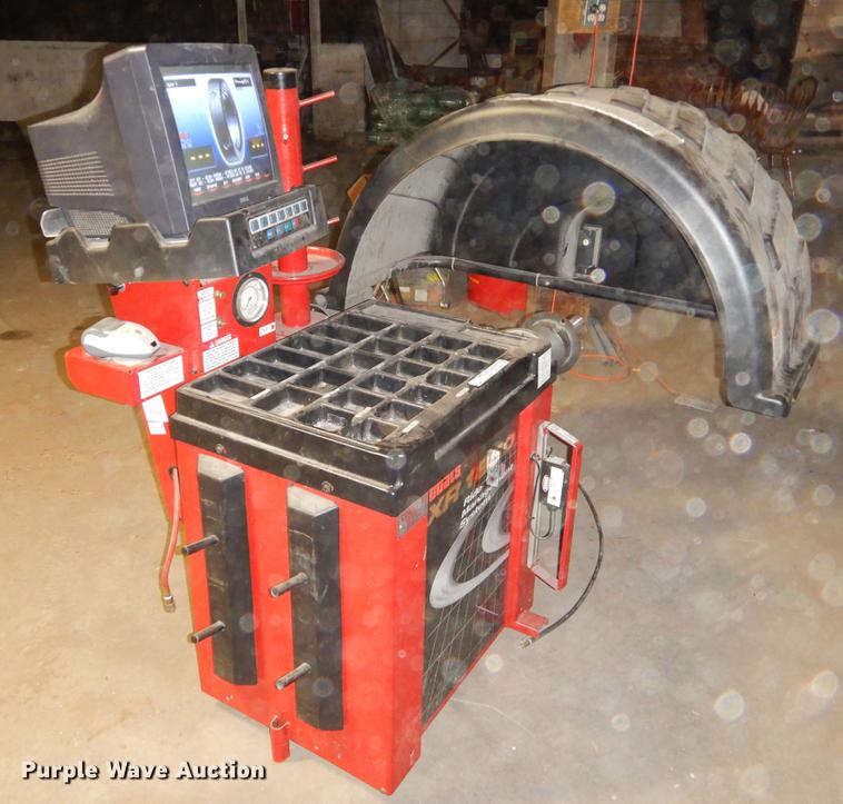 image for item EW9594 Coats XT1850 tire balancer