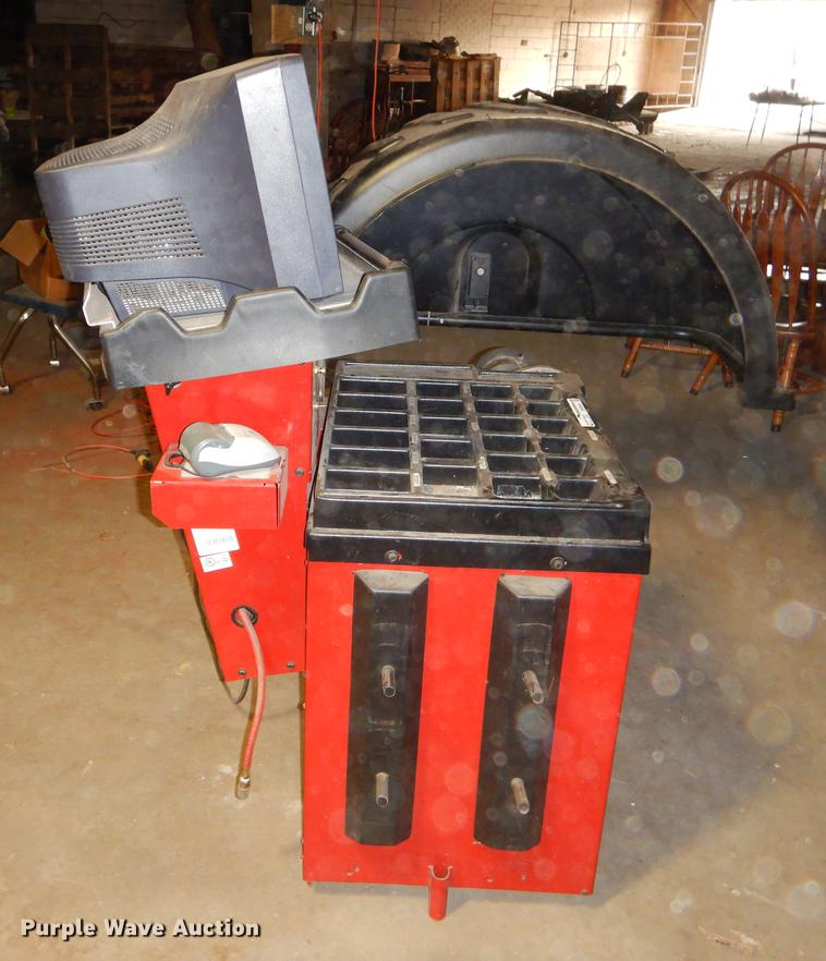 image for item EW9594 Coats XT1850 tire balancer