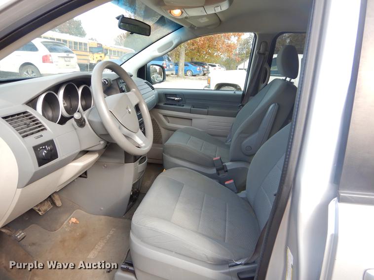 image for item EW9597 2009 Dodge Grand Caravan SE van