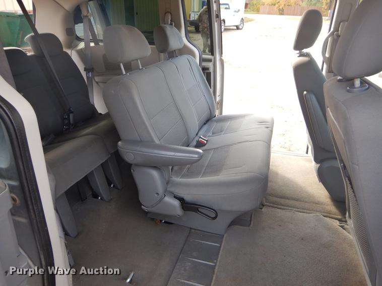 image for item EW9597 2009 Dodge Grand Caravan SE van