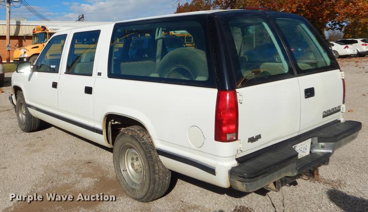 image for item EW9598 1994 Chevrolet Suburban C1500 SUV