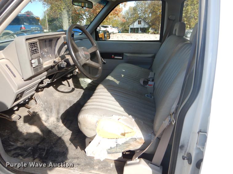 image for item EW9598 1994 Chevrolet Suburban C1500 SUV