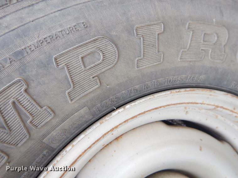 image for item EW9598 1994 Chevrolet Suburban C1500 SUV